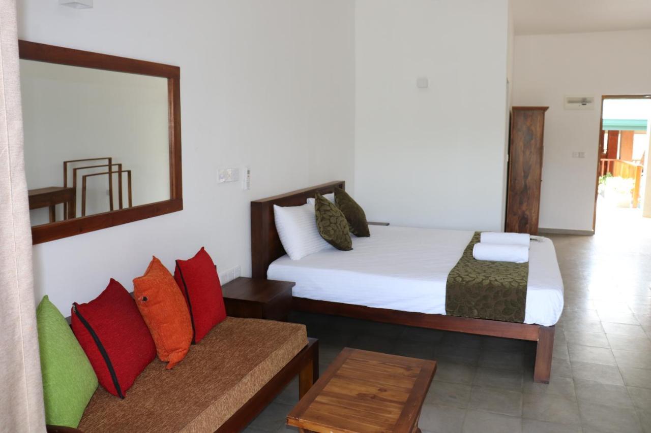 Kayjay Wild Wilpattu Hotel Bagian luar foto